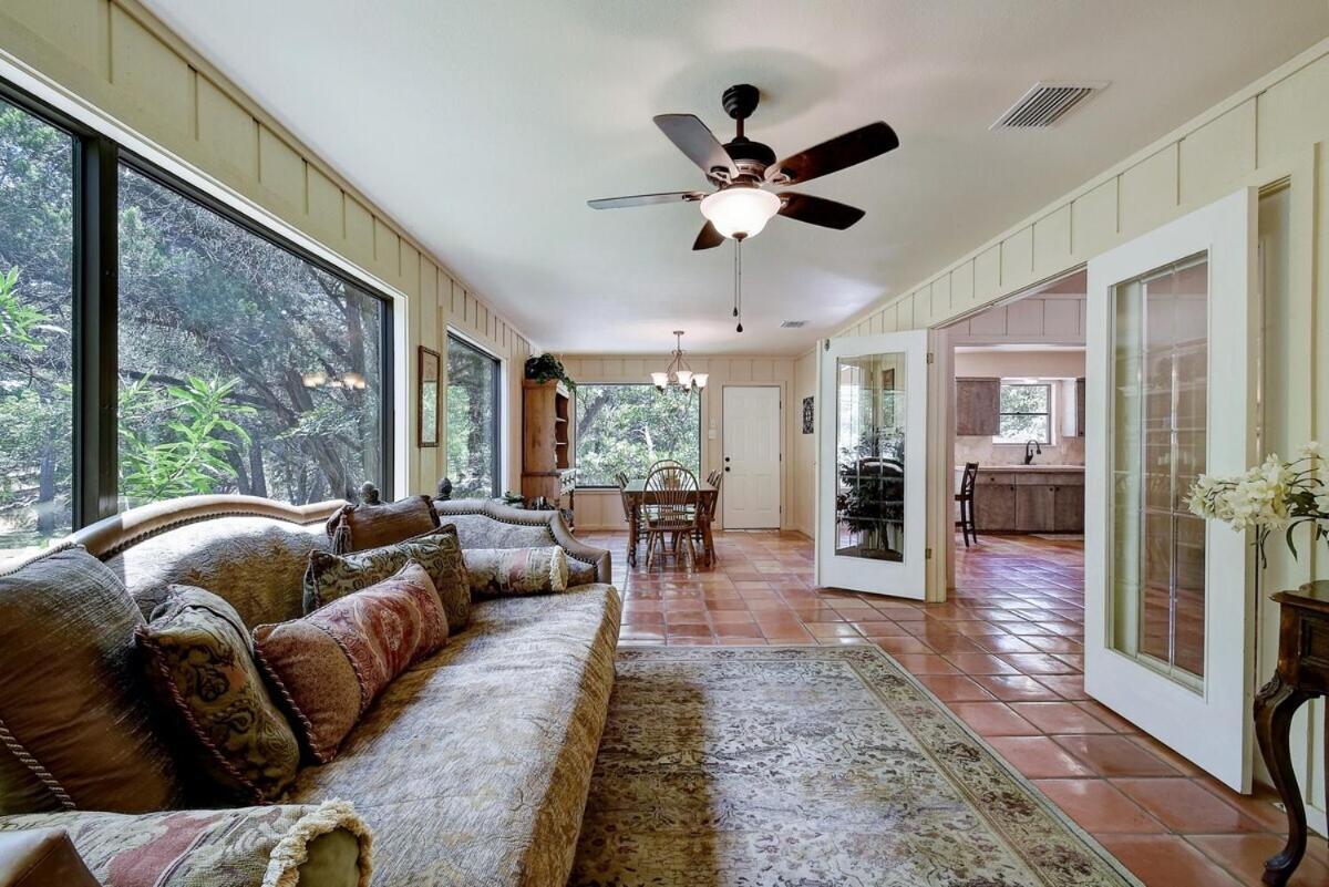 Messina Inn Wimberley Zimmer foto