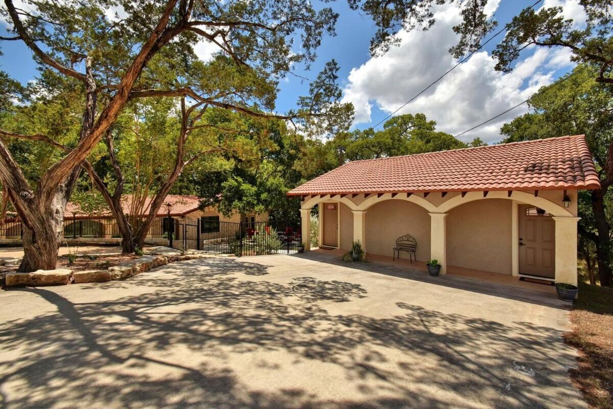 Messina Inn Wimberley Zimmer foto